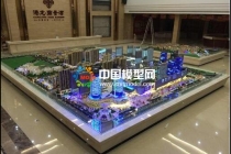 建筑模型是沙盤的一個部分，沙盤模型內容更廣
